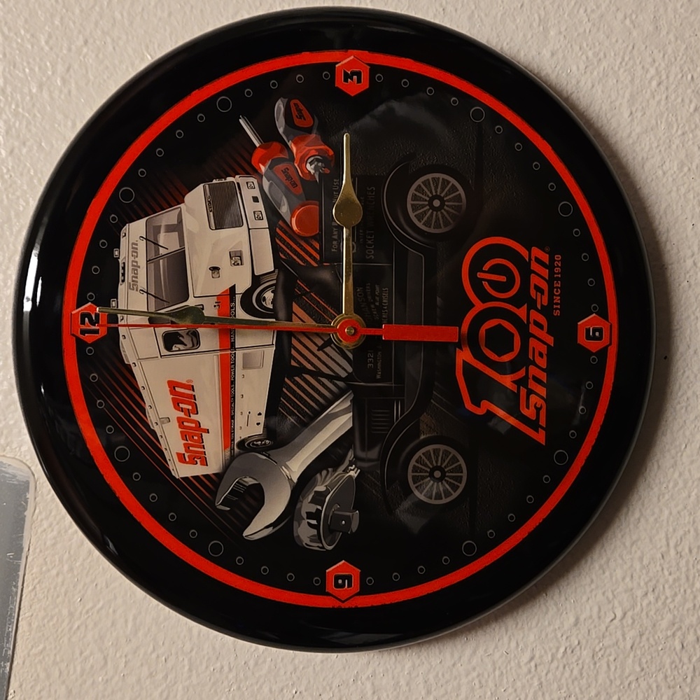 NIB, Snap-on Tools 100th Anniversary Edition RV Vintage Car Wall Clock 11"